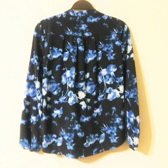 Vince Camuto Blue FloralFaux Wrap shirt - Picture 6 of 6